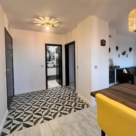 Apartmán Lovely With Mountain View &